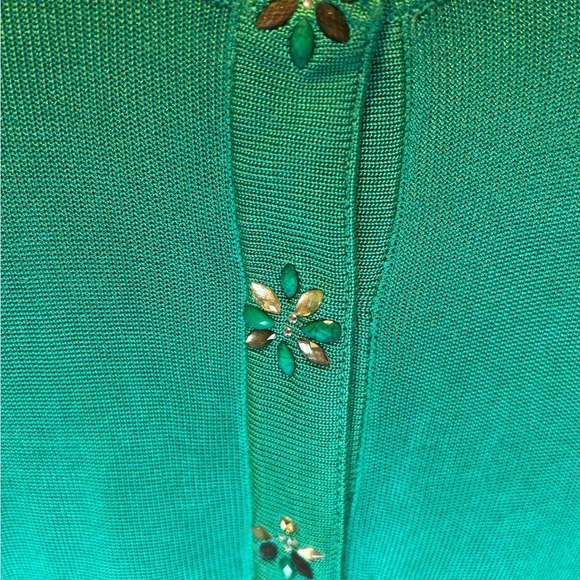 NEW 🤩 White Black Women's Cropped Green Sweater, Sz L . - Picture 5 of 6